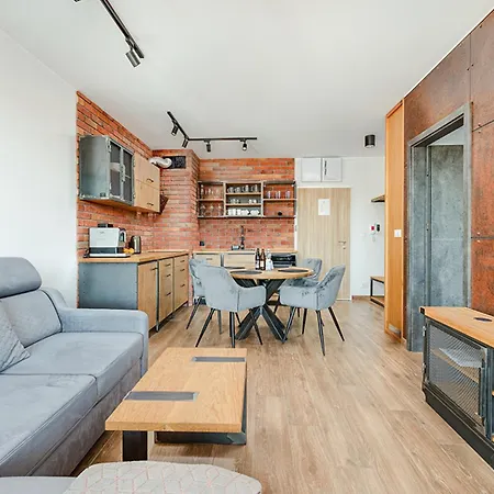 Nadbrzezna 106d36 Gąski