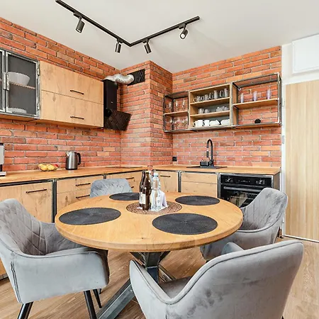 Lägenhet Nadbrzezna 106d36 *